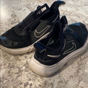 Nike running shoes toddler 12 C